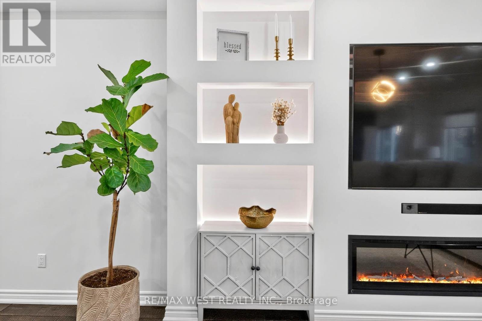 209 King Street South Street S, New Tecumseth, Ontario L9R 0A7 - Photo 13 - N12563522