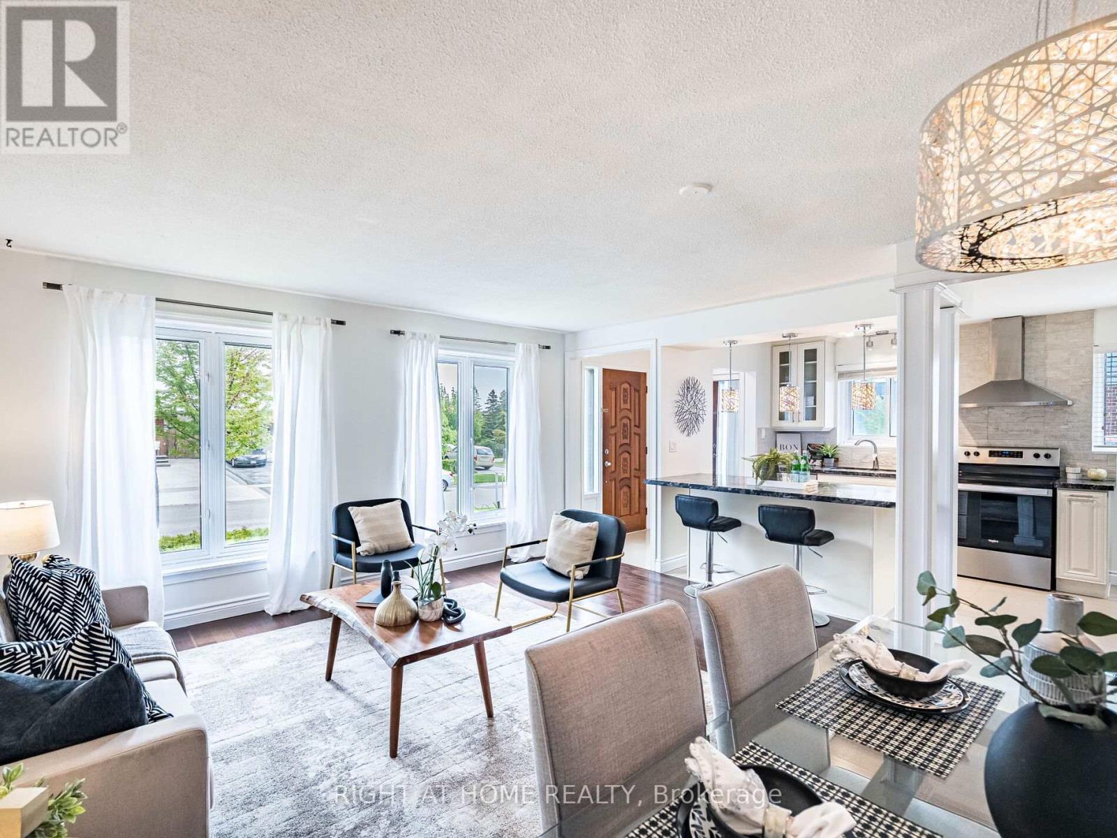 118 Bonham Boulevard, Mississauga, Ontario  L5M 1C7 - Photo 11 - W12445085