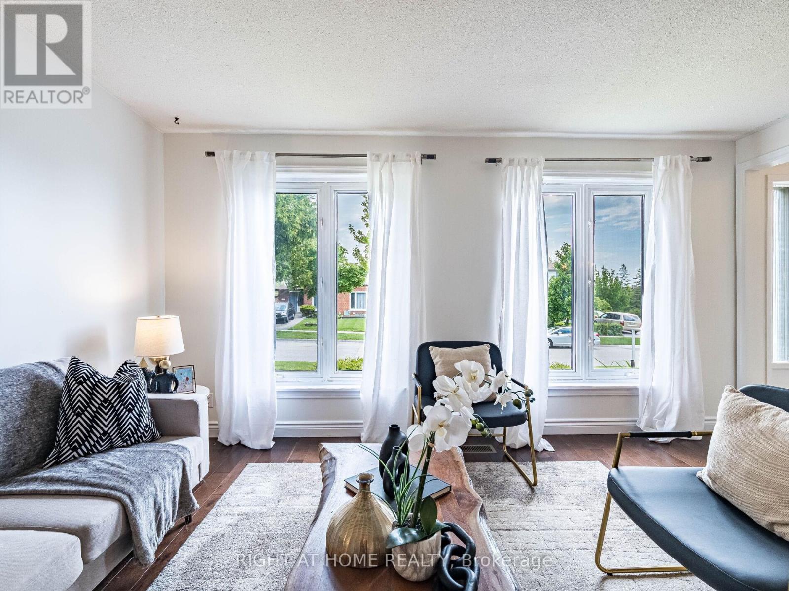 118 Bonham Boulevard, Mississauga, Ontario  L5M 1C7 - Photo 10 - W12445085