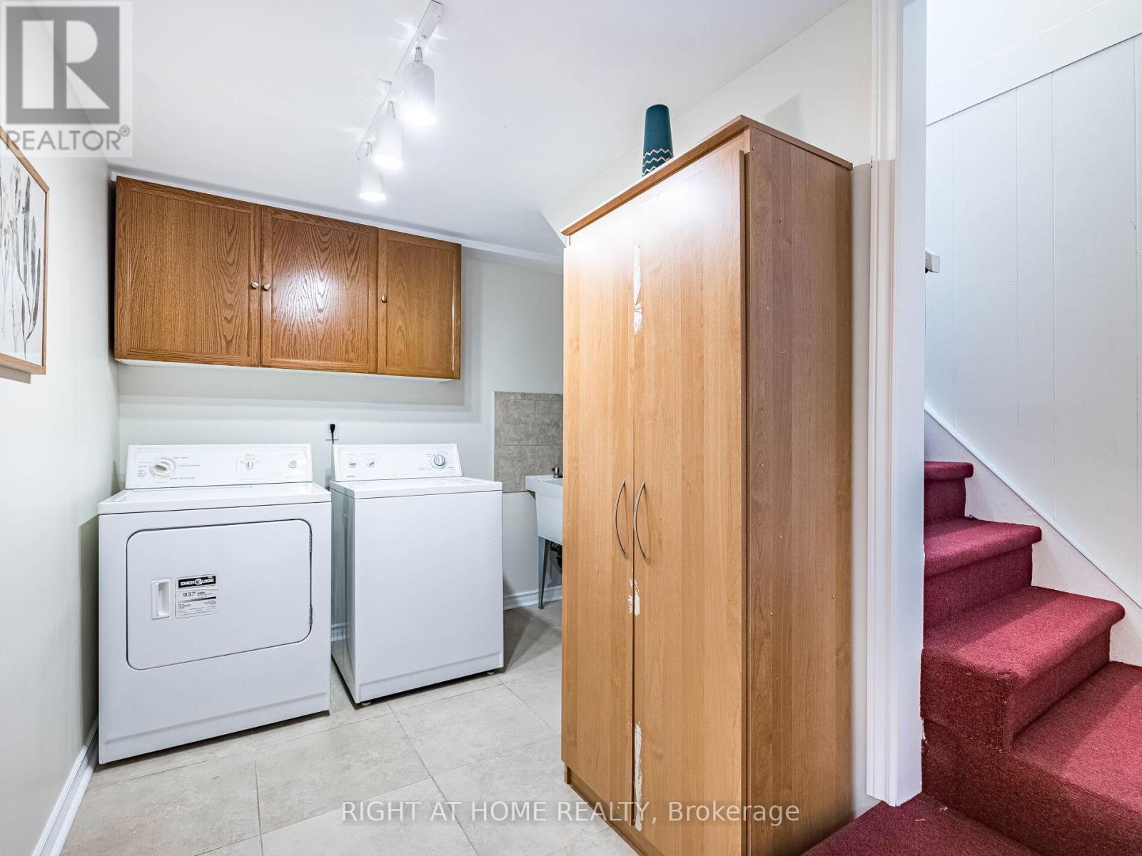 118 Bonham Boulevard, Mississauga, Ontario  L5M 1C7 - Photo 30 - W12445085