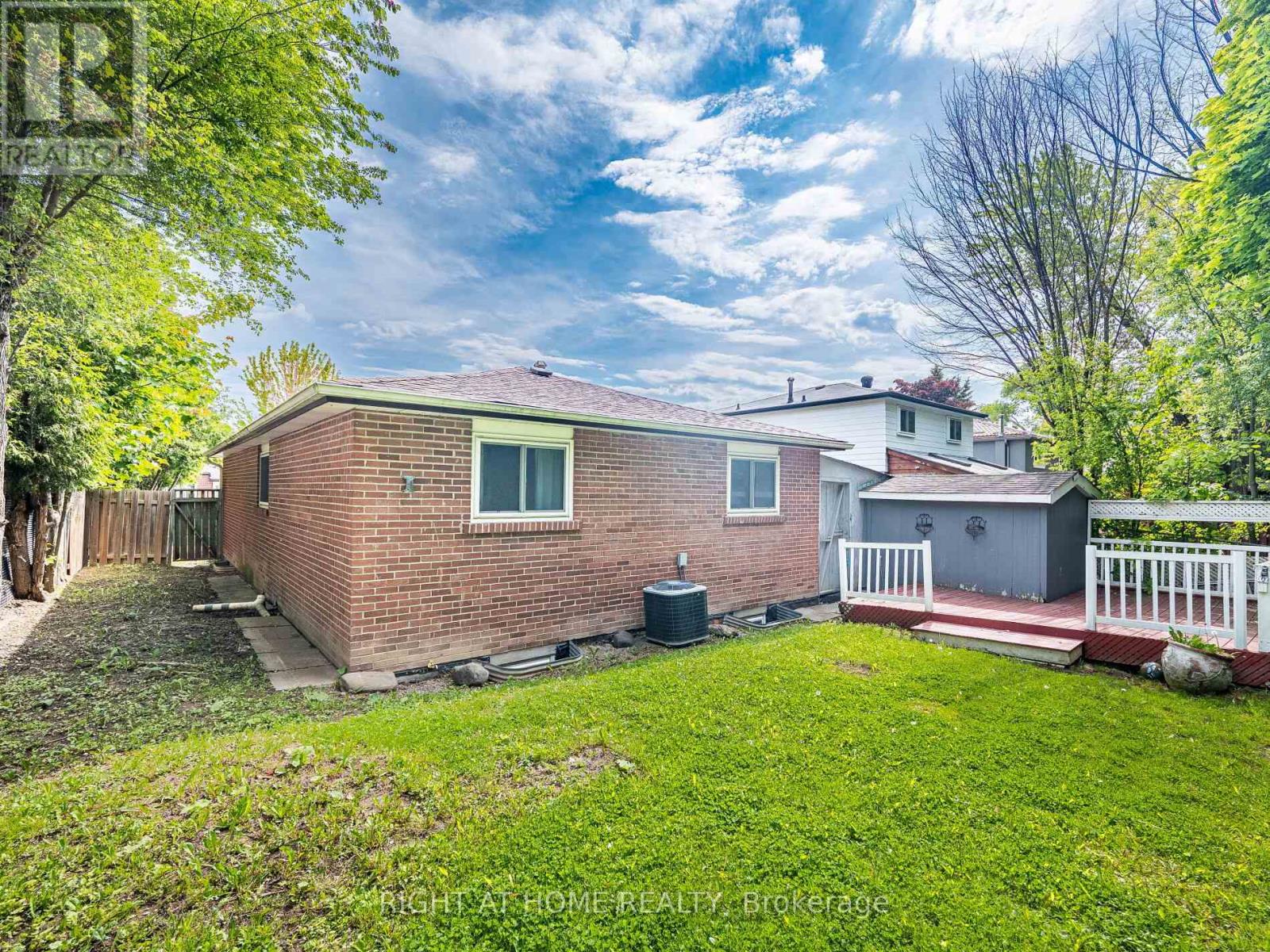 118 Bonham Boulevard, Mississauga, Ontario  L5M 1C7 - Photo 46 - W12445085