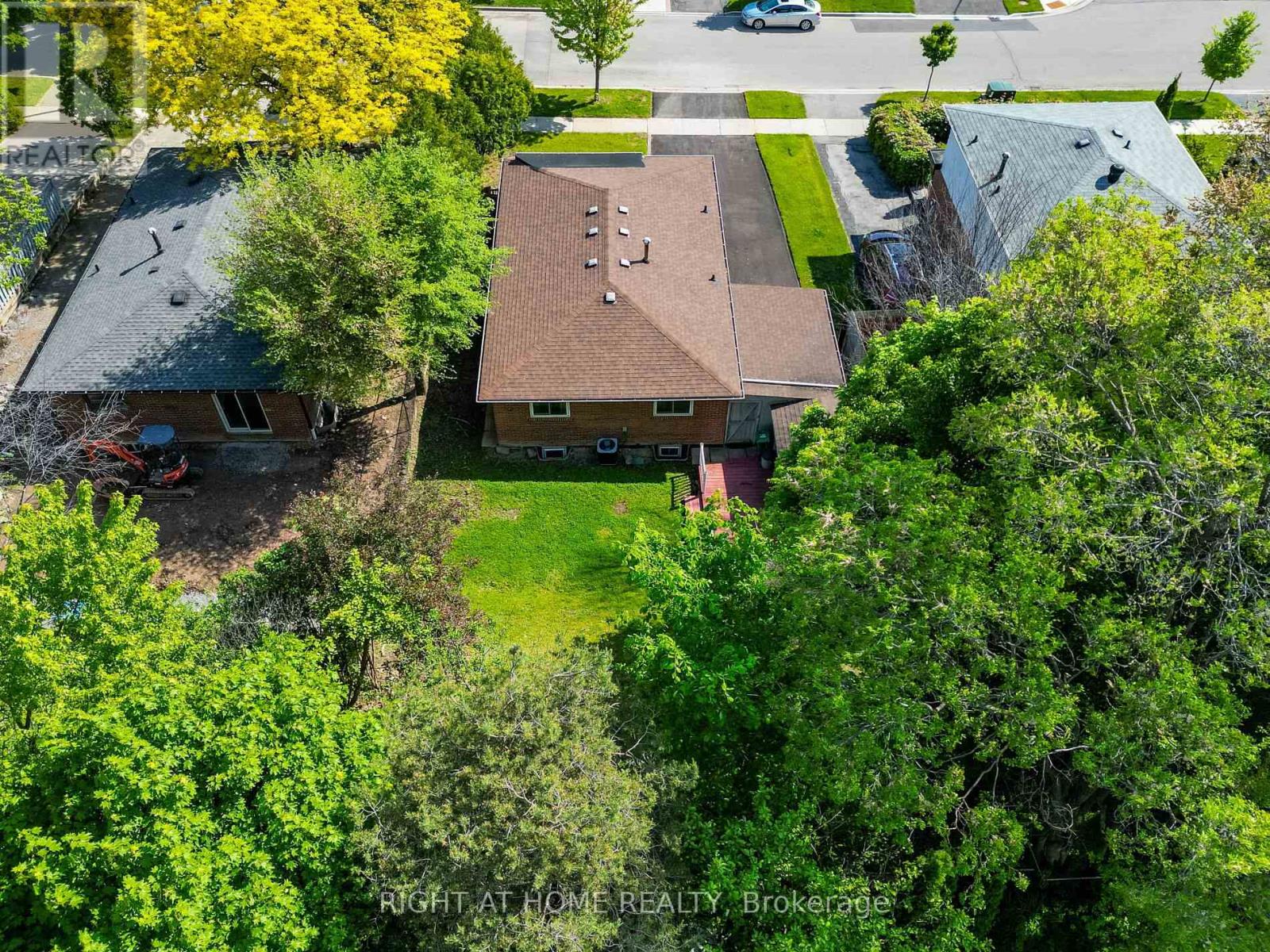 118 Bonham Boulevard, Mississauga, Ontario  L5M 1C7 - Photo 47 - W12445085