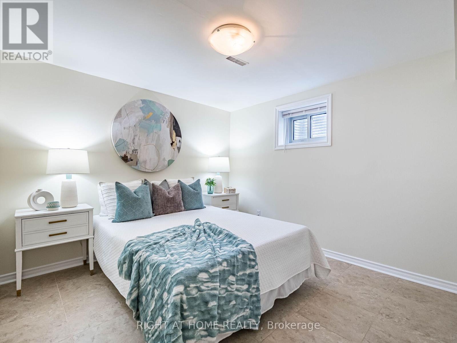 118 Bonham Boulevard, Mississauga, Ontario  L5M 1C7 - Photo 37 - W12445085