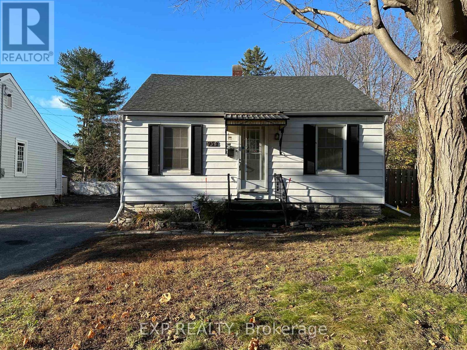 954 FISHER AVENUE, Ottawa, Ontario