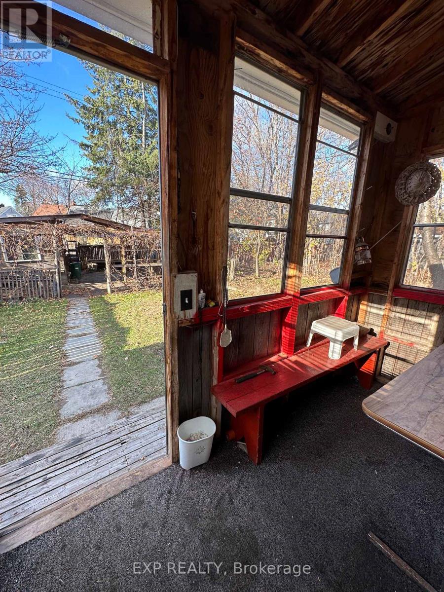 954 Fisher Avenue, Ottawa, Ontario  K1Z 6P4 - Photo 14 - X12590424