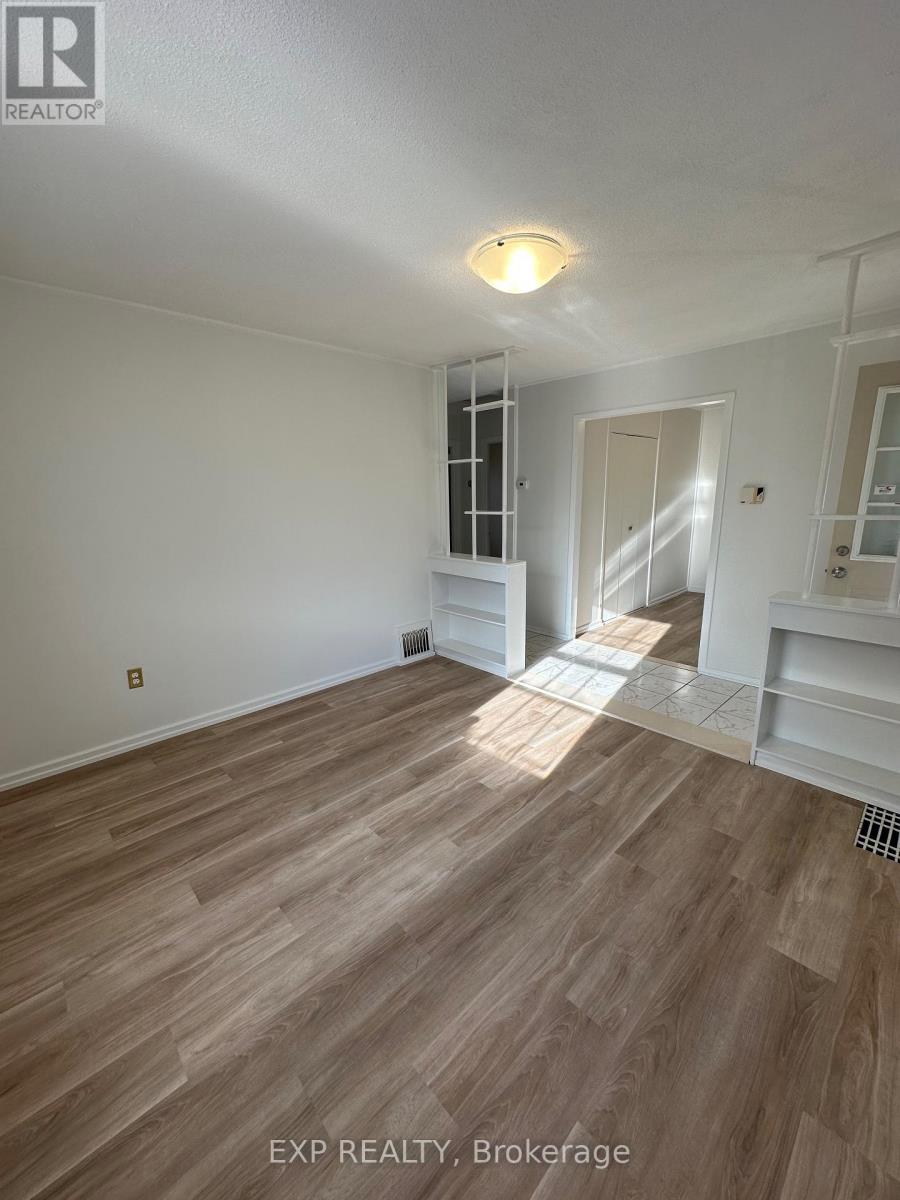 954 Fisher Avenue, Ottawa, Ontario  K1Z 6P4 - Photo 4 - X12590424