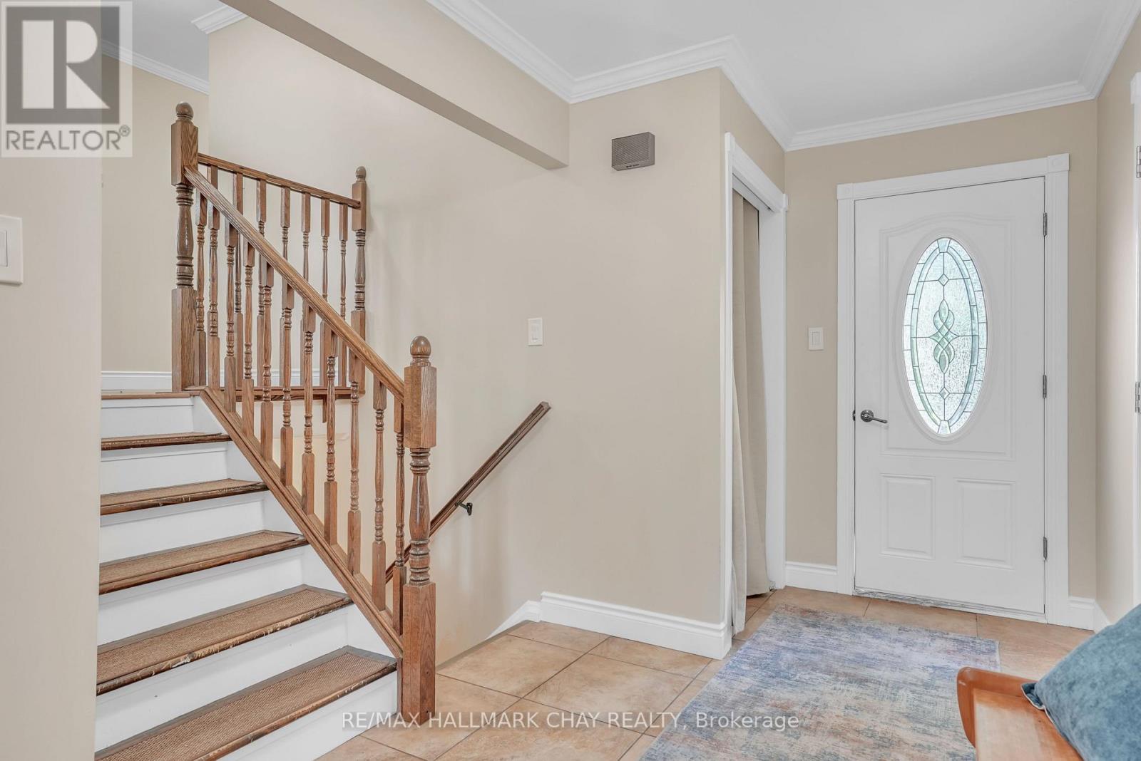 15 Viel Street, Penetanguishene, Ontario  L9M 1H8 - Photo 2 - S12366172