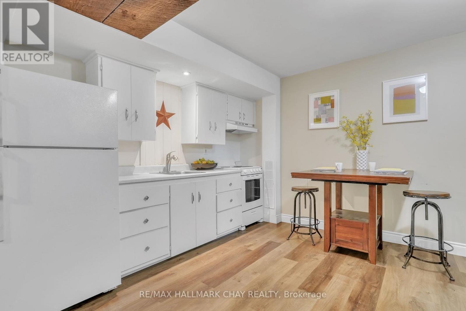 15 Viel Street, Penetanguishene, Ontario  L9M 1H8 - Photo 29 - S12366172