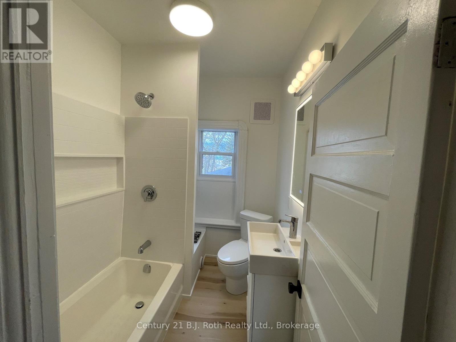 442 Midland Avenue, Midland, Ontario L4R 3L3 - Photo 13 - S12384249