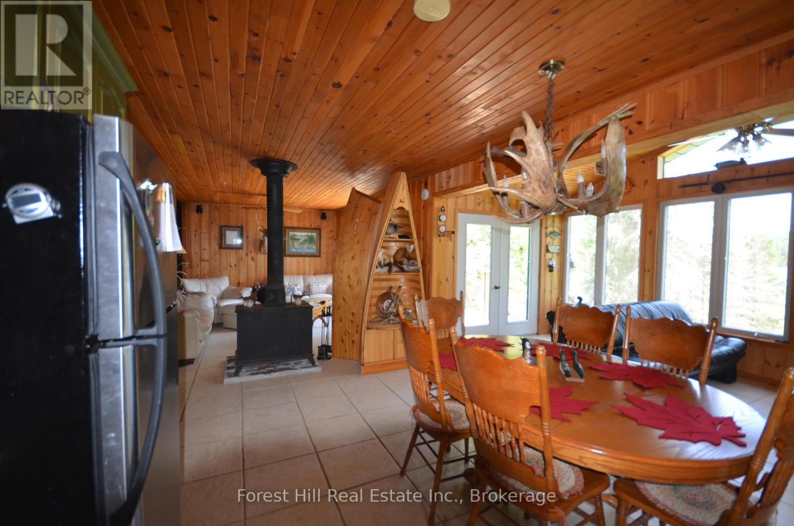 10365 Rabbit, Temagami, Ontario  P0H 2H0 - Photo 23 - X12265696