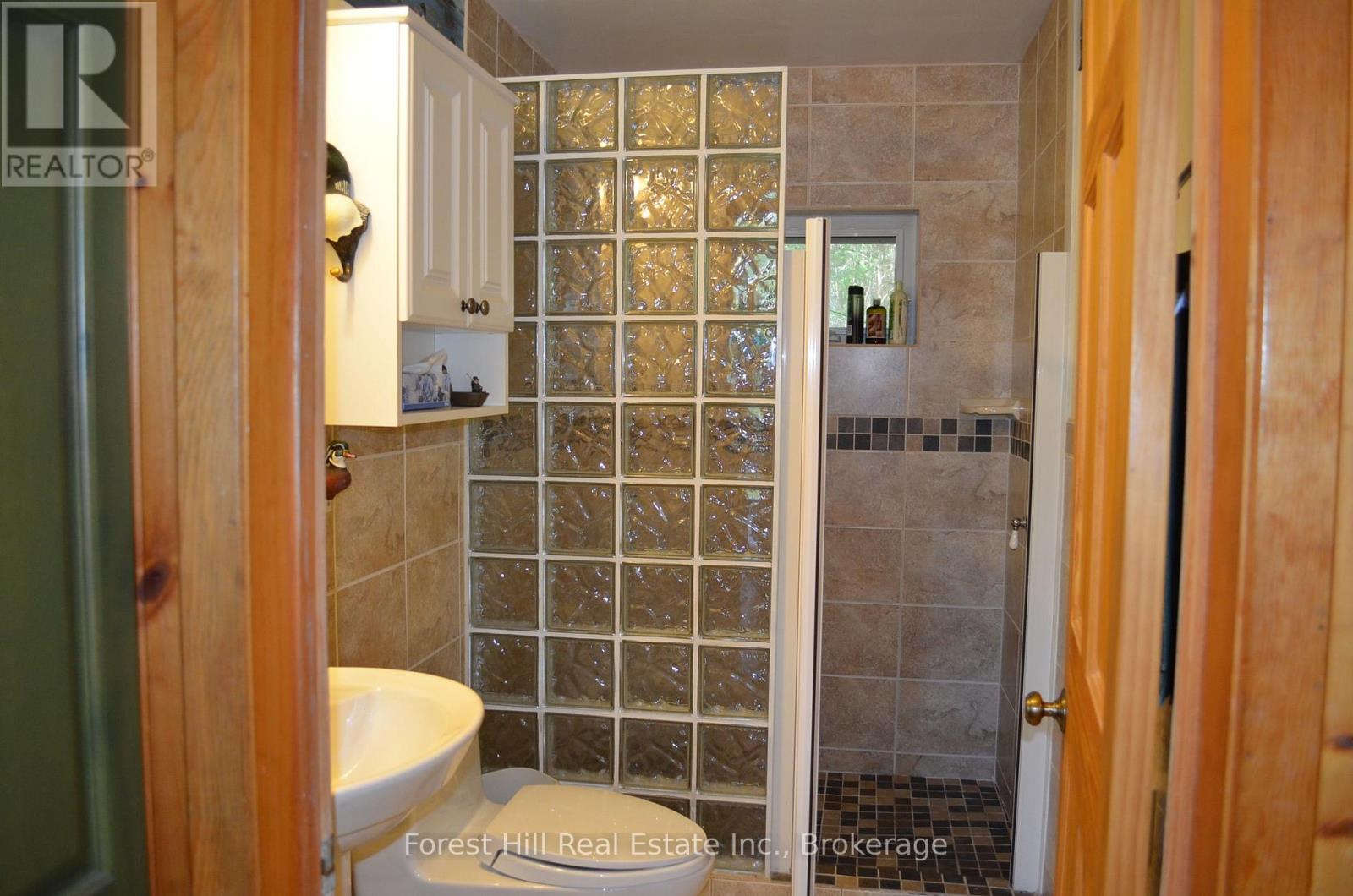 10365 Rabbit, Temagami, Ontario  P0H 2H0 - Photo 31 - X12265696