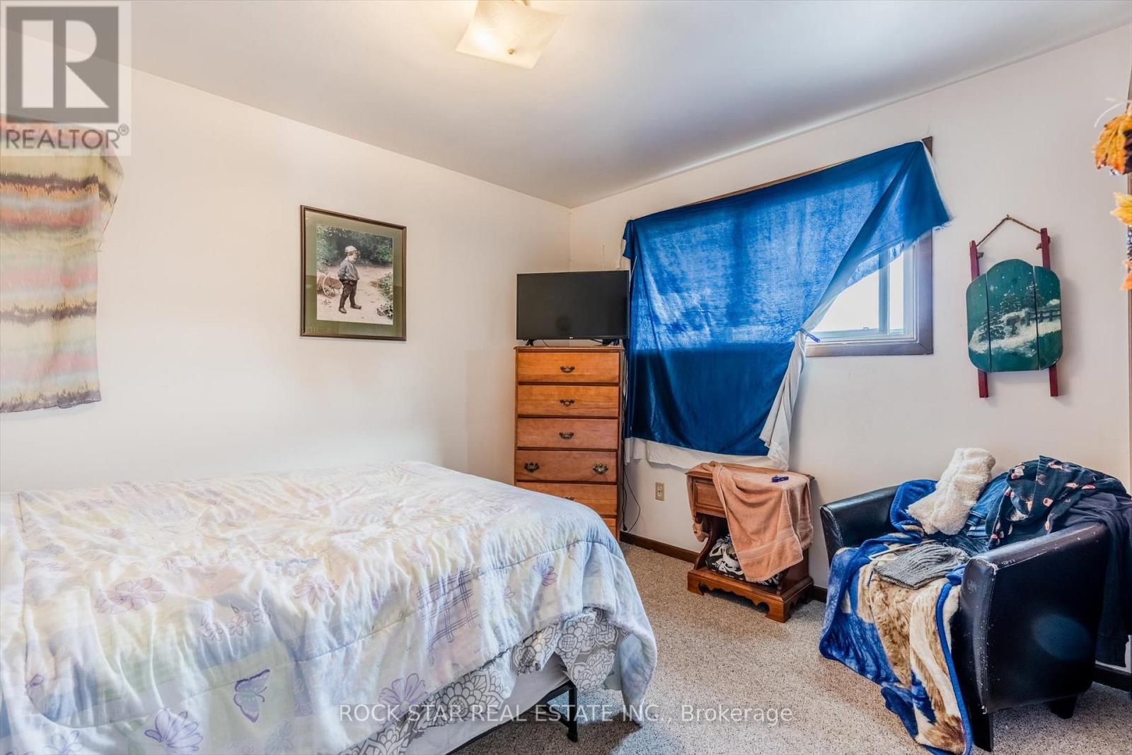 23 Saint Andrews Avenue, Welland, Ontario  L3B 1E2 - Photo 24 - X12440067