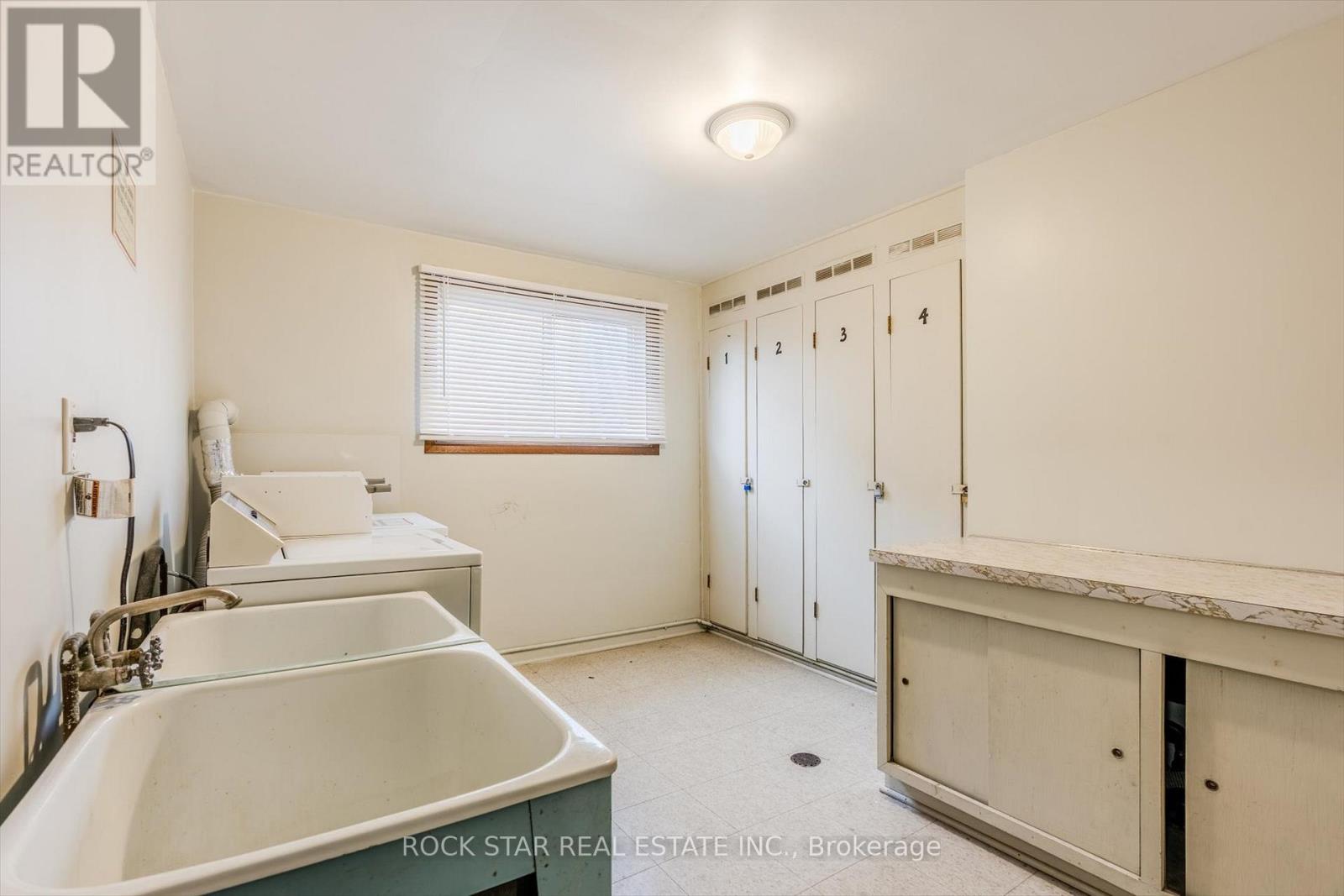 23 Saint Andrews Avenue, Welland, Ontario  L3B 1E2 - Photo 20 - X12440067