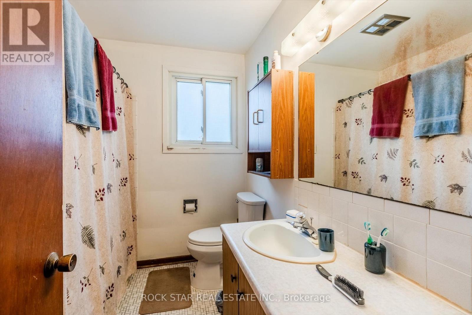 23 Saint Andrews Avenue, Welland, Ontario  L3B 1E2 - Photo 39 - X12440067