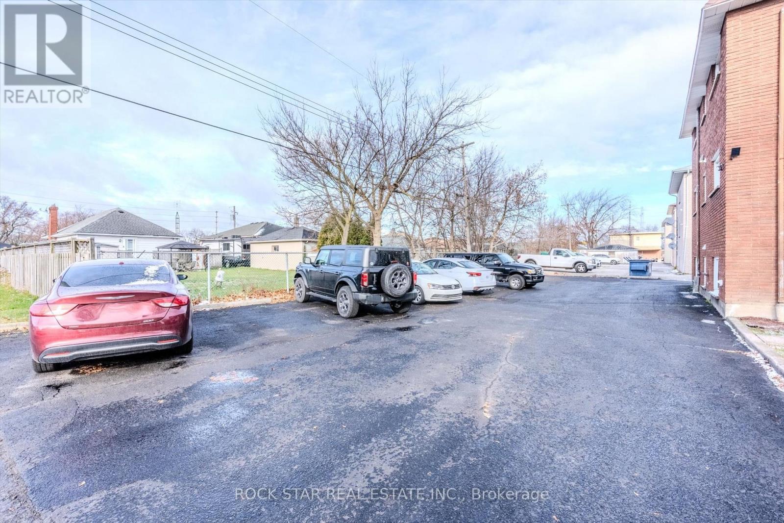 23 Saint Andrews Avenue, Welland, Ontario  L3B 1E2 - Photo 44 - X12440067