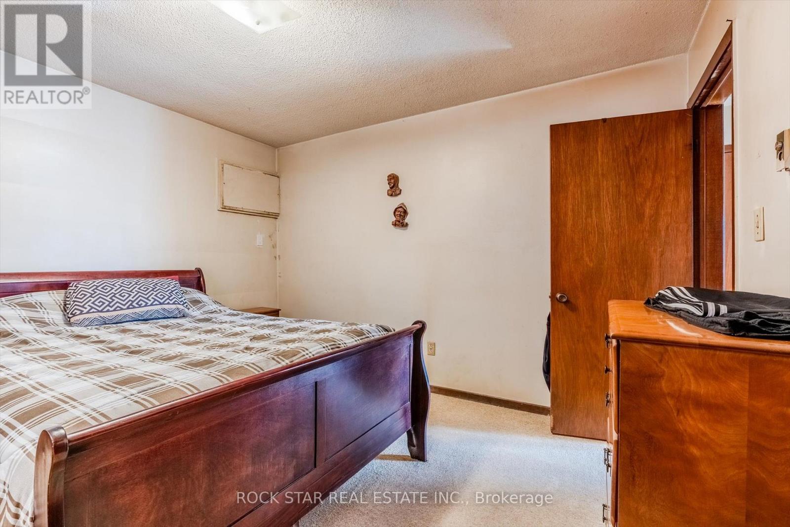 23 Saint Andrews Avenue, Welland, Ontario  L3B 1E2 - Photo 37 - X12440067