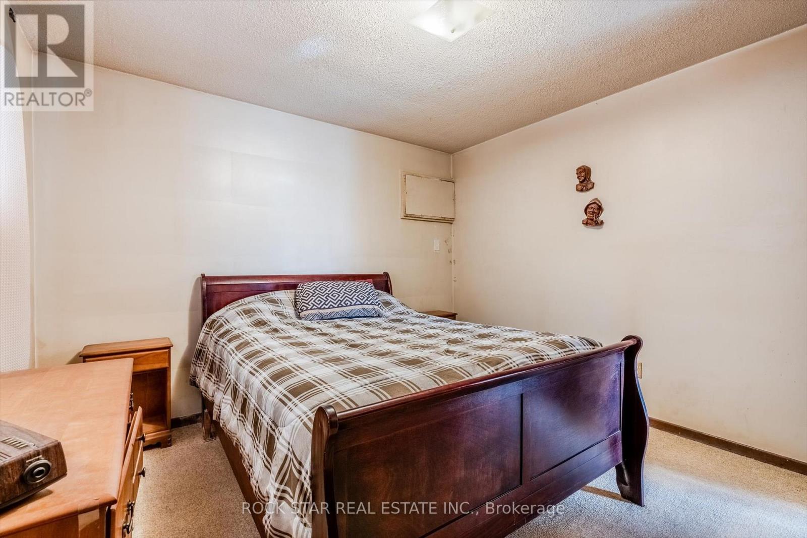 23 Saint Andrews Avenue, Welland, Ontario  L3B 1E2 - Photo 36 - X12440067