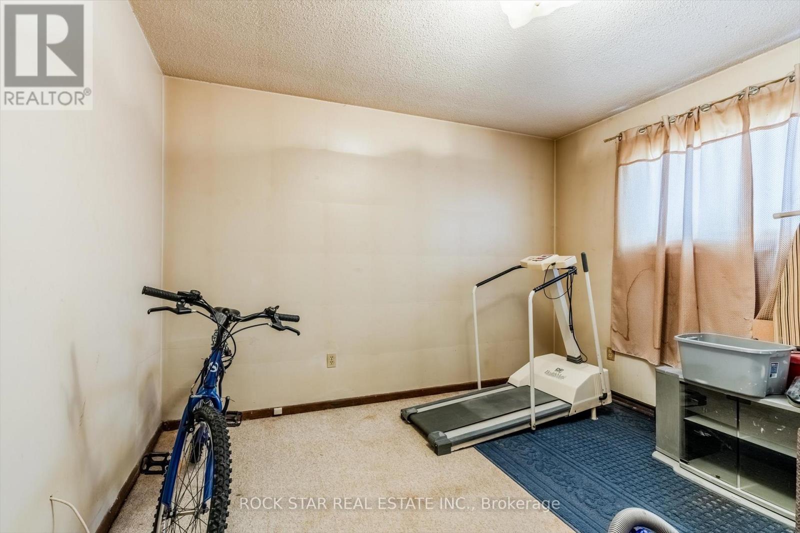 23 Saint Andrews Avenue, Welland, Ontario  L3B 1E2 - Photo 38 - X12440067