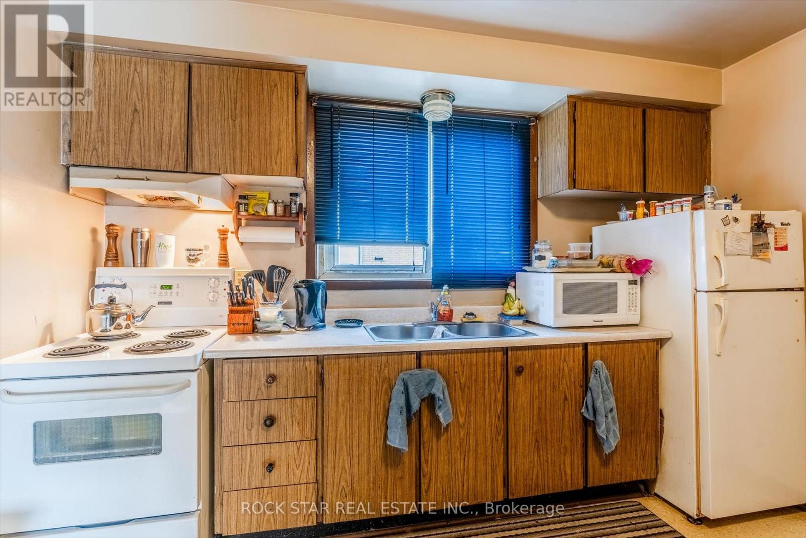 23 Saint Andrews Avenue, Welland, Ontario  L3B 1E2 - Photo 43 - X12440067