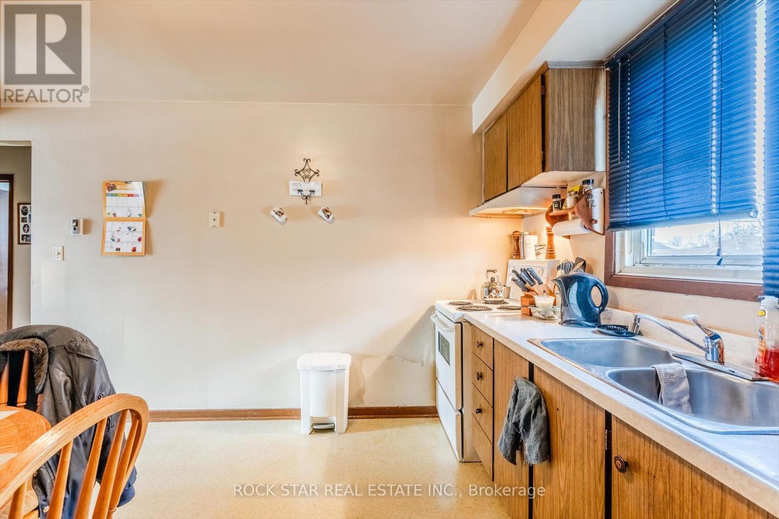 23 Saint Andrews Avenue, Welland, Ontario  L3B 1E2 - Photo 41 - X12440067