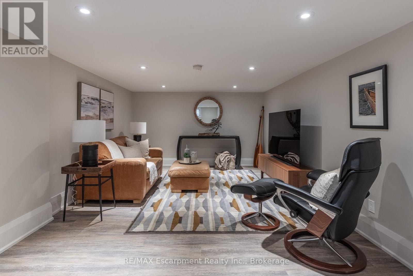 247 Douglas Avenue, Oakville (Oo Old Oakville), Ontario  L6J 3S2 - Photo 30 - W12590500