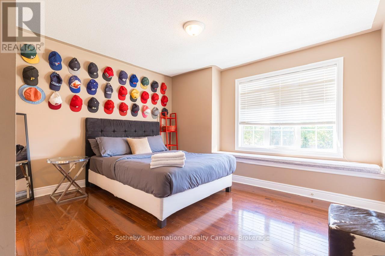 2472 Upper Valley Crescent, Oakville (Ro River Oaks), Ontario  L6H 7P2 - Photo 15 - W12590512