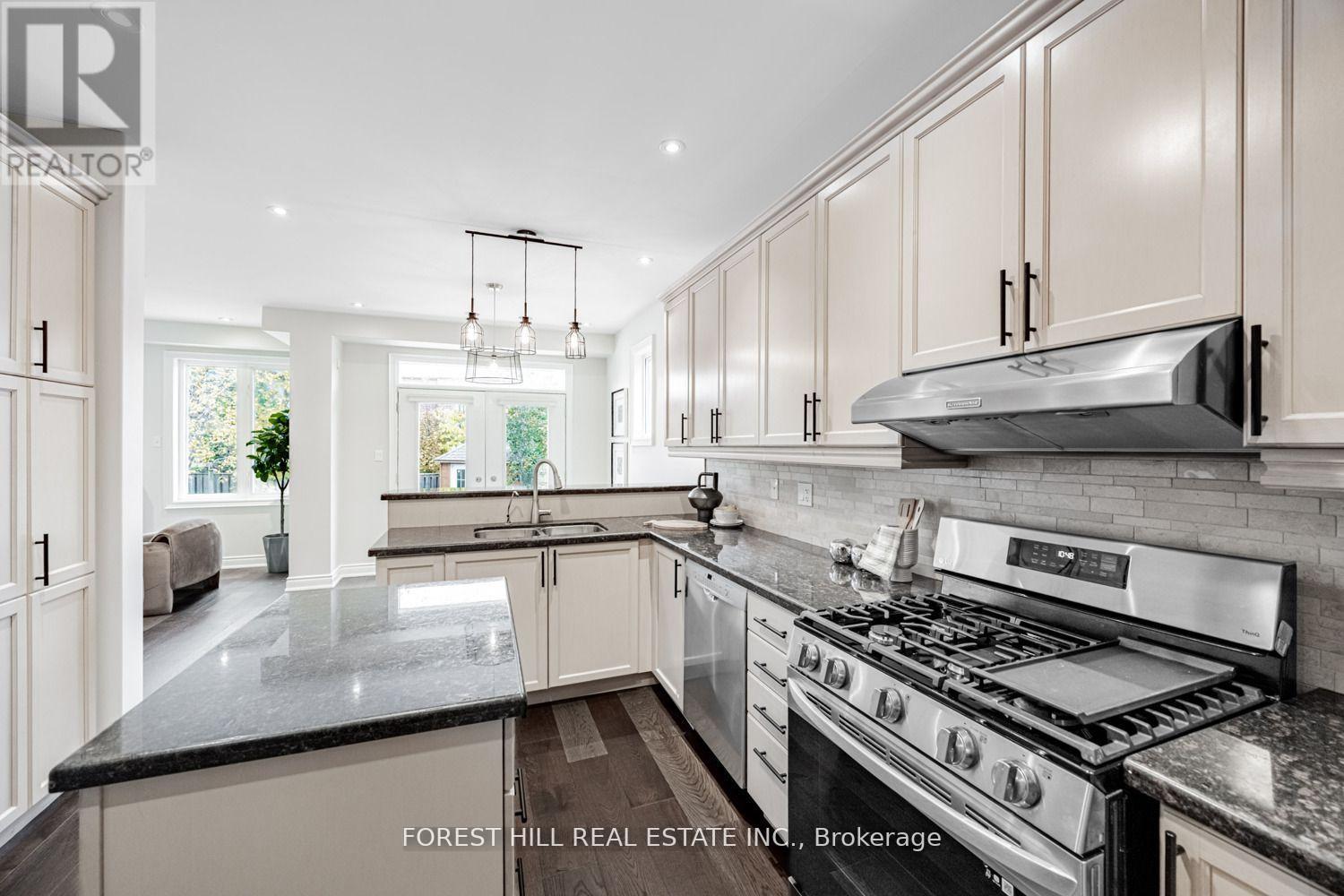 231 Butterfly Lane, Oakville (Br Bronte), Ontario  L6L 6V4 - Photo 15 - W12590164