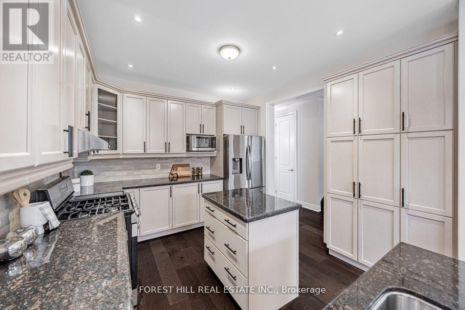 231 Butterfly Lane, Oakville (Br Bronte), Ontario  L6L 6V4 - Photo 16 - W12590164