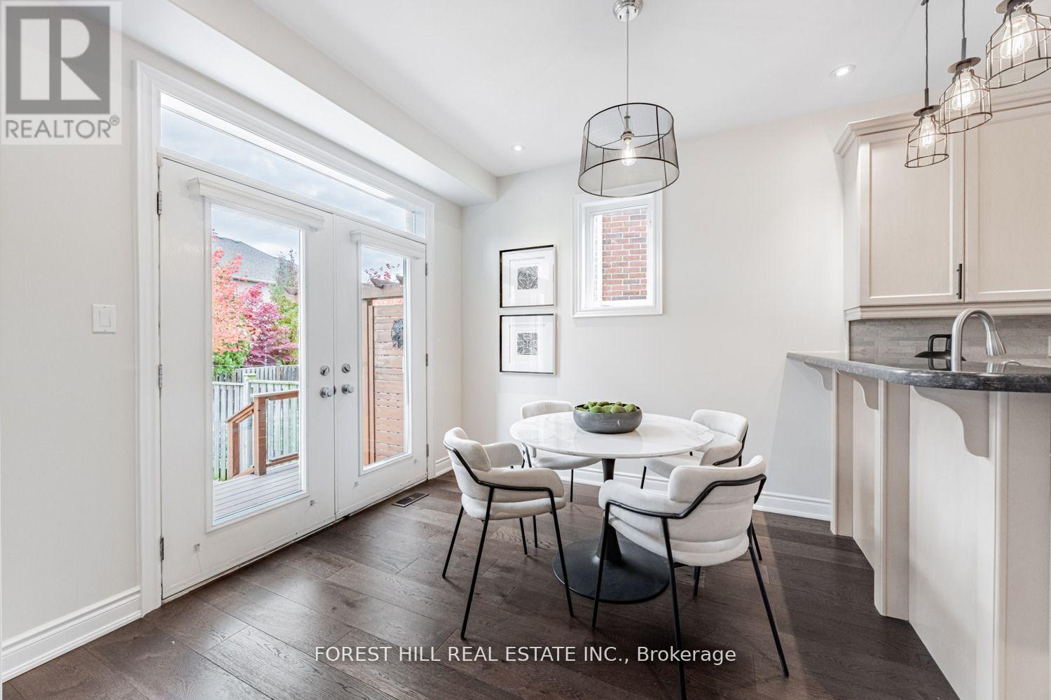 231 Butterfly Lane, Oakville (Br Bronte), Ontario  L6L 6V4 - Photo 17 - W12590164