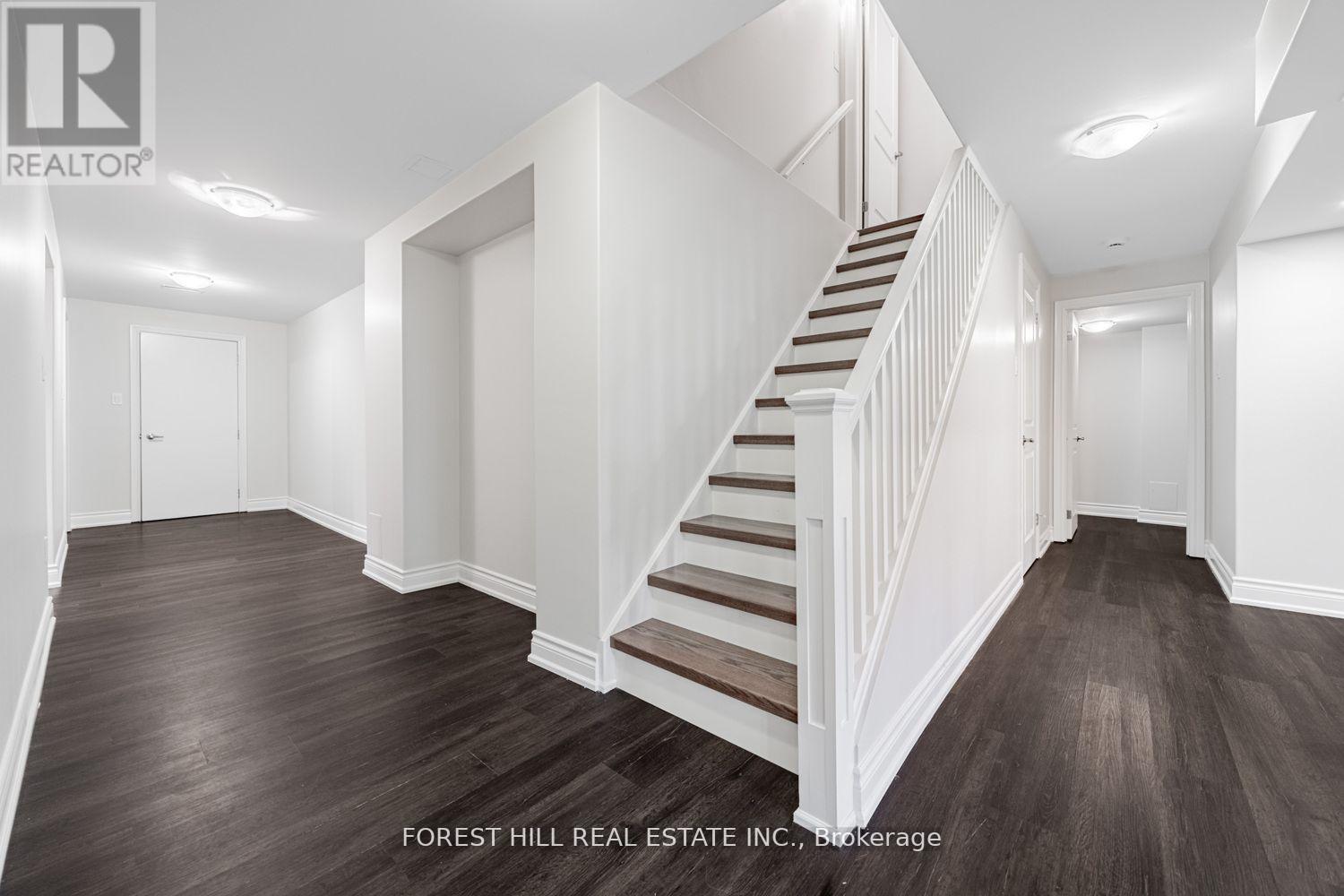 231 Butterfly Lane, Oakville (Br Bronte), Ontario  L6L 6V4 - Photo 32 - W12590164