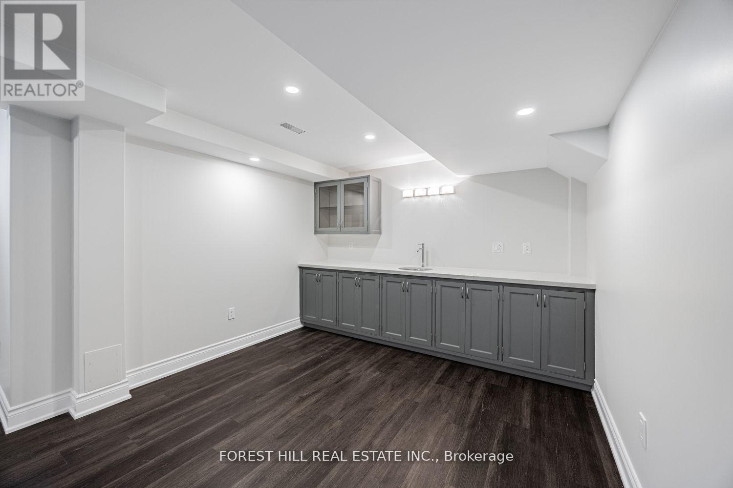 231 Butterfly Lane, Oakville (Br Bronte), Ontario  L6L 6V4 - Photo 34 - W12590164