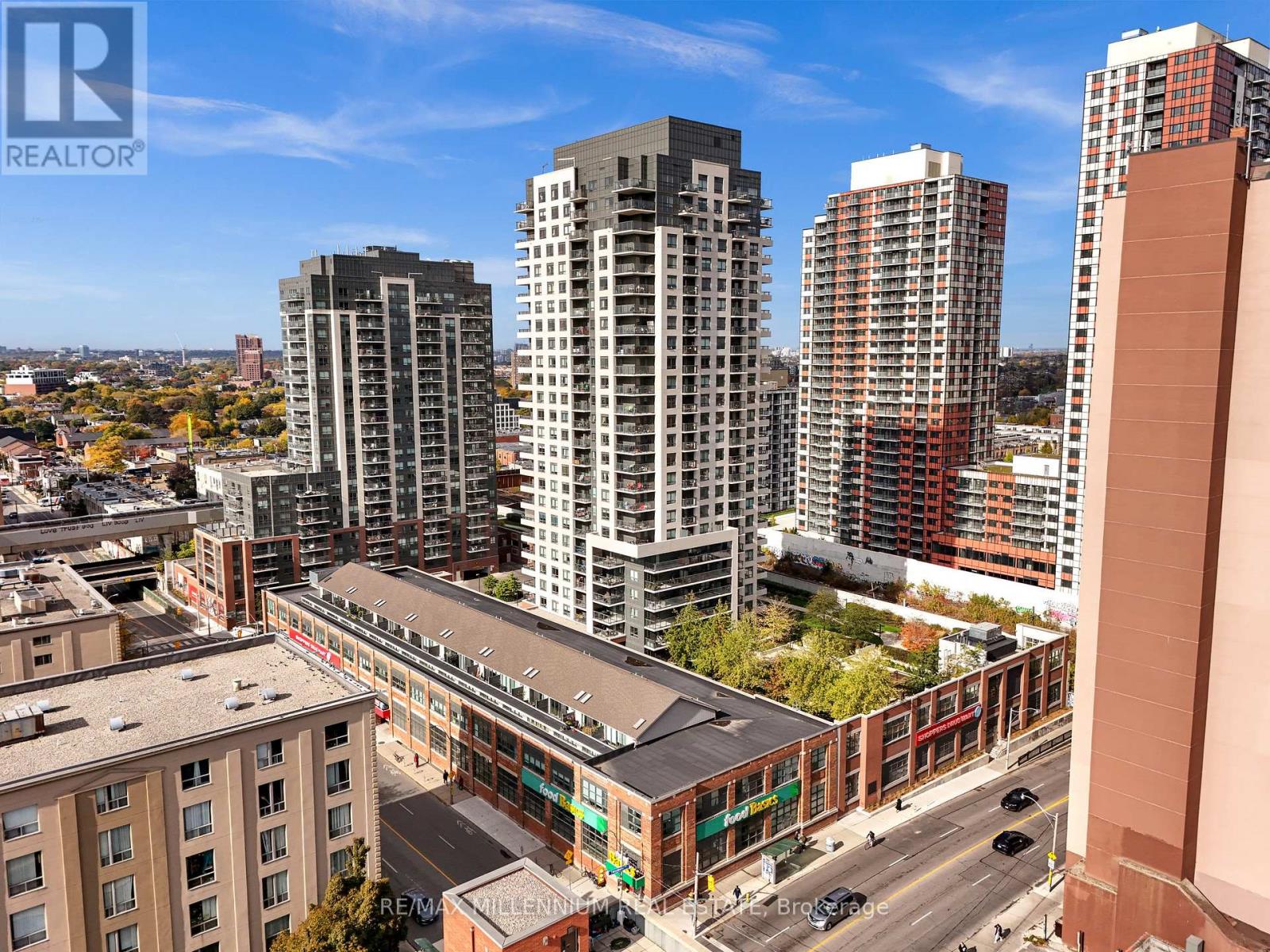 908 - 1410 Dupont Street, Toronto (Dovercourt-Wallace Emerson-Junction), Ontario  M6H 0B6 - Photo 5 - W12590176