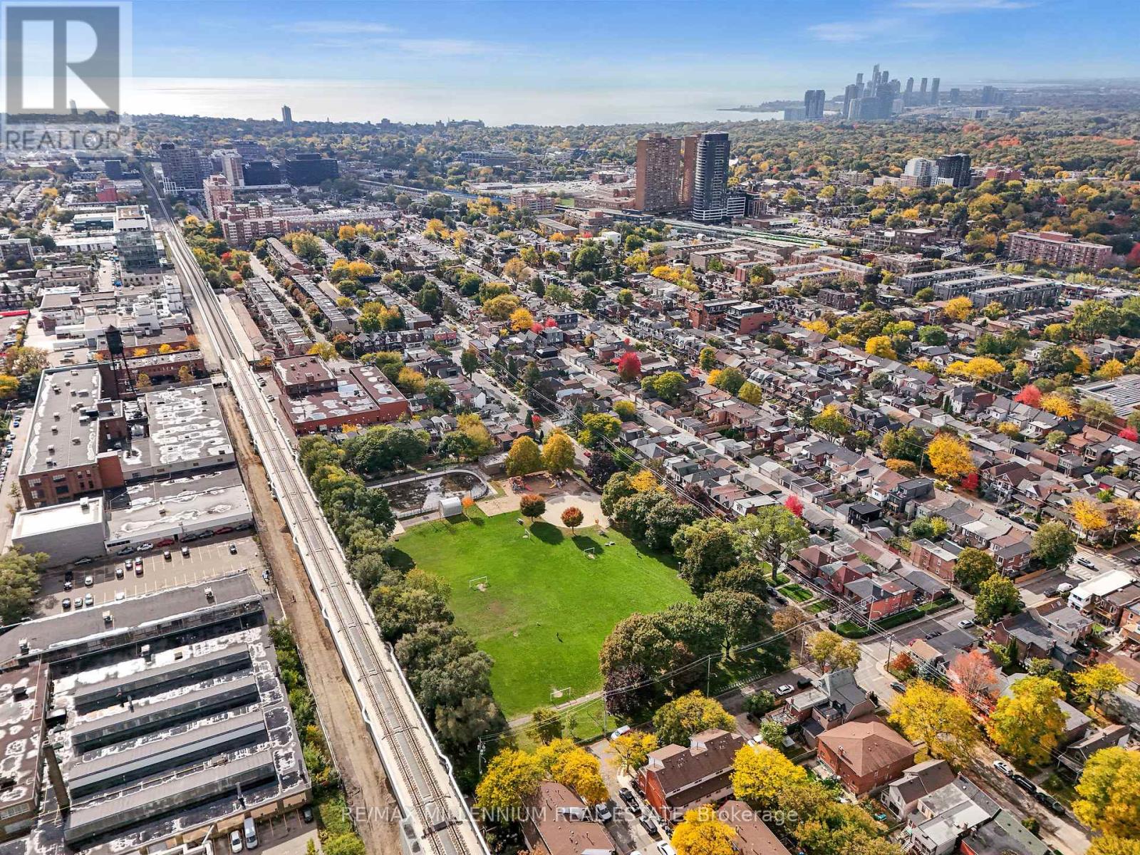 908 - 1410 Dupont Street, Toronto (Dovercourt-Wallace Emerson-Junction), Ontario  M6H 0B6 - Photo 6 - W12590176