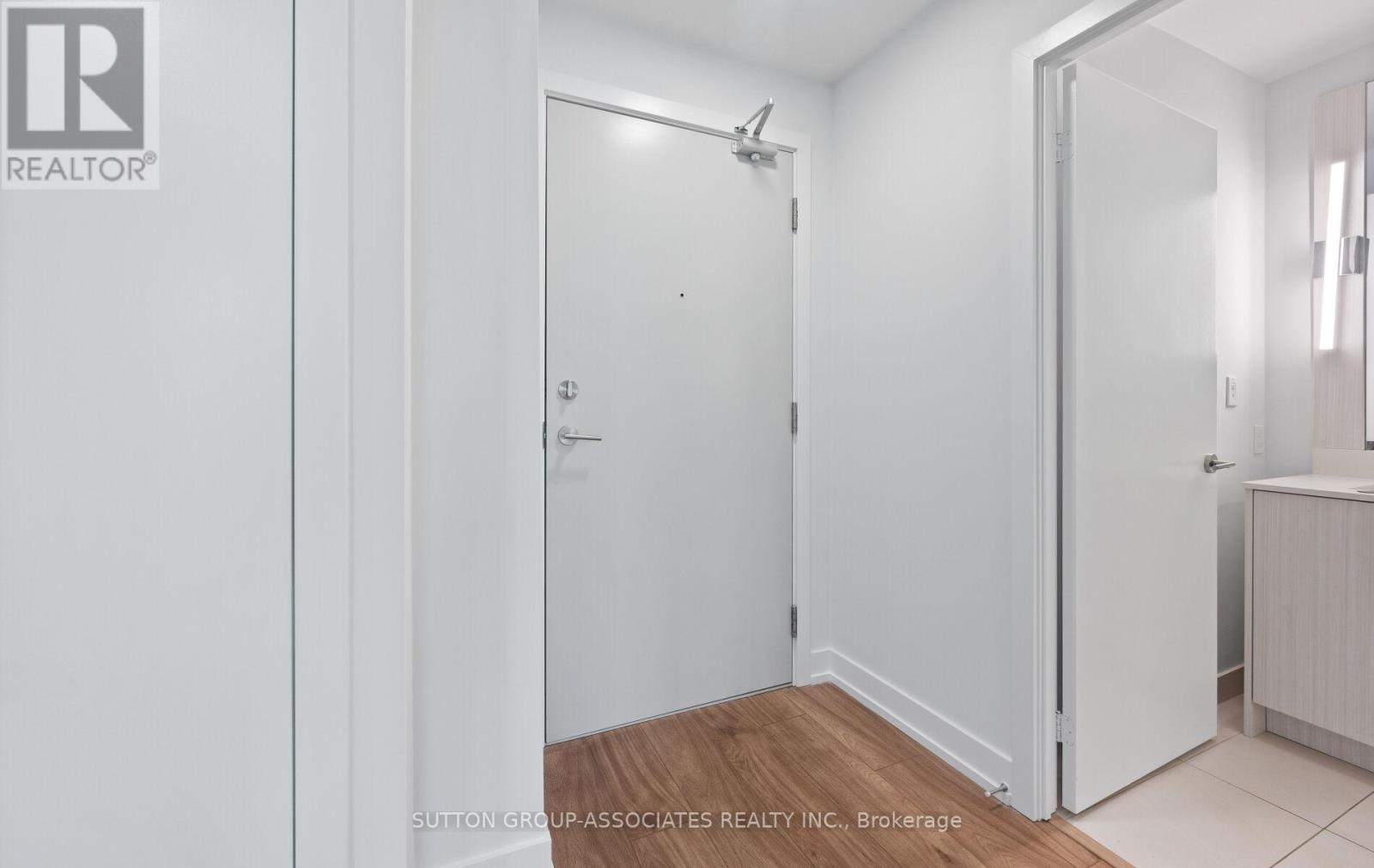 1007 - 215 Veterans Drive, Brampton (Northwest Brampton), Ontario  L7A 0B6 - Photo 8 - W12590196