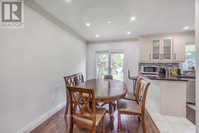 109 Botfield Avenue, Toronto, Ontario  M9B 4E6 - Photo 7 - W12590210