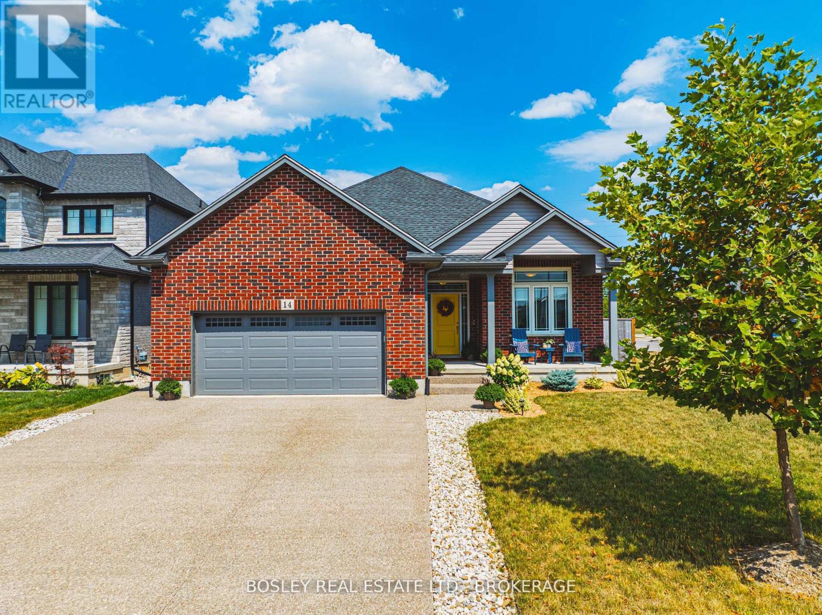 14 Cinnamon Street, Thorold (Rolling Meadows), Ontario  L2V 0H6 - Photo 2 - X12590426