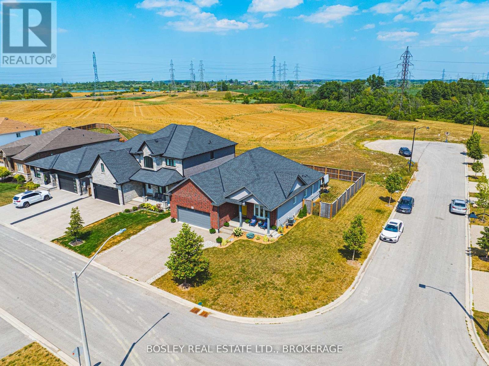 14 Cinnamon Street, Thorold (Rolling Meadows), Ontario  L2V 0H6 - Photo 3 - X12590426