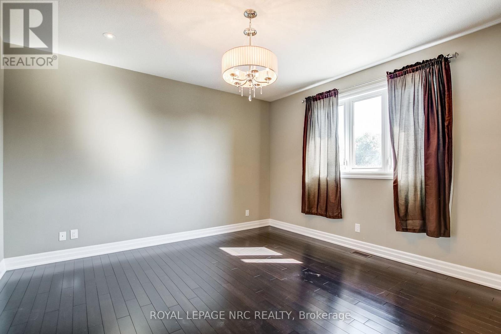 5784 Ironwood Street, Niagara Falls (Forestview), Ontario  L2H 0G4 - Photo 16 - X12590454