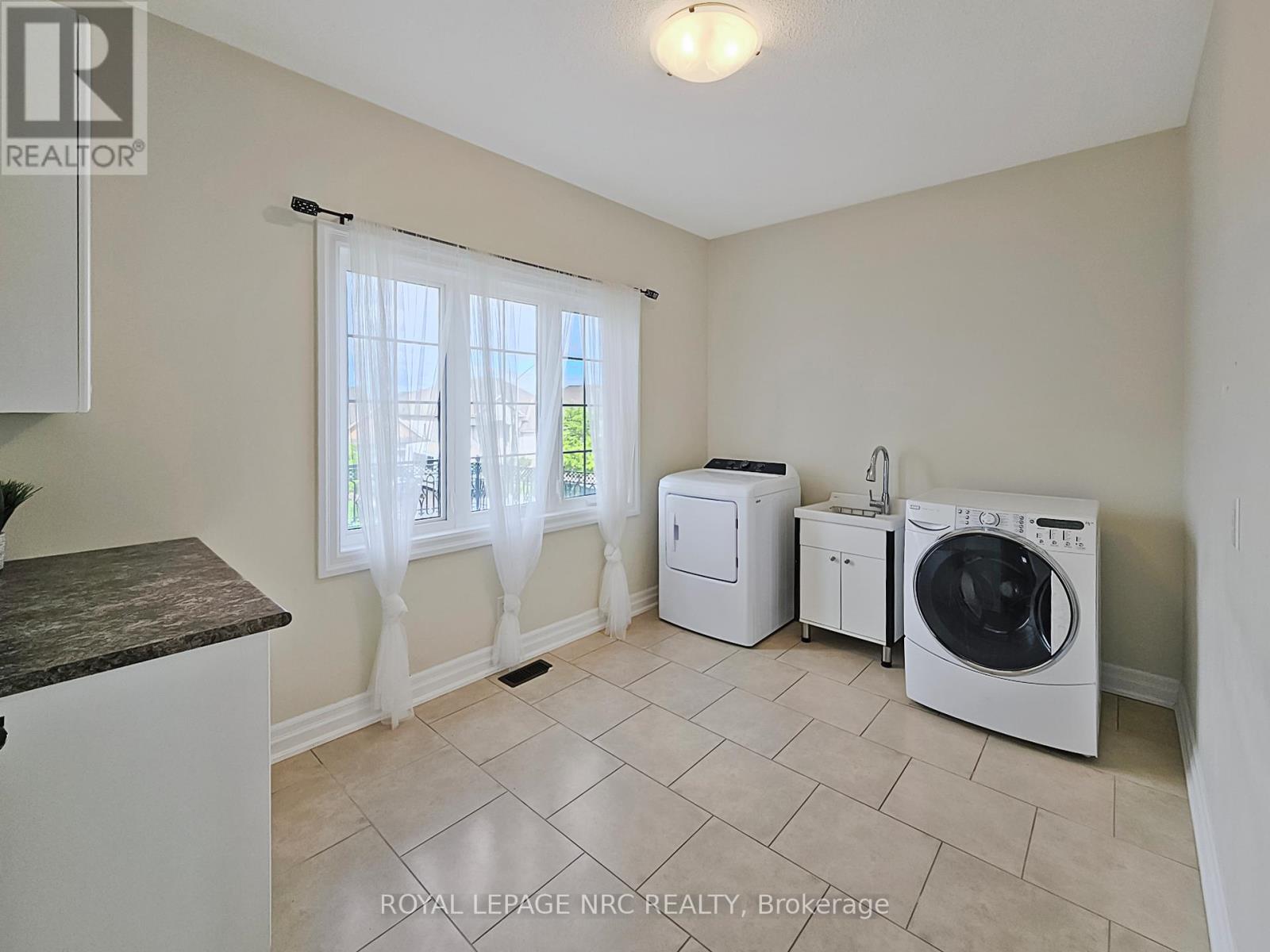 5784 Ironwood Street, Niagara Falls (Forestview), Ontario  L2H 0G4 - Photo 24 - X12590454