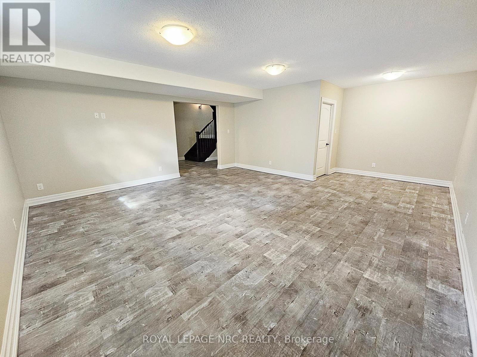 5784 Ironwood Street, Niagara Falls (Forestview), Ontario  L2H 0G4 - Photo 28 - X12590454