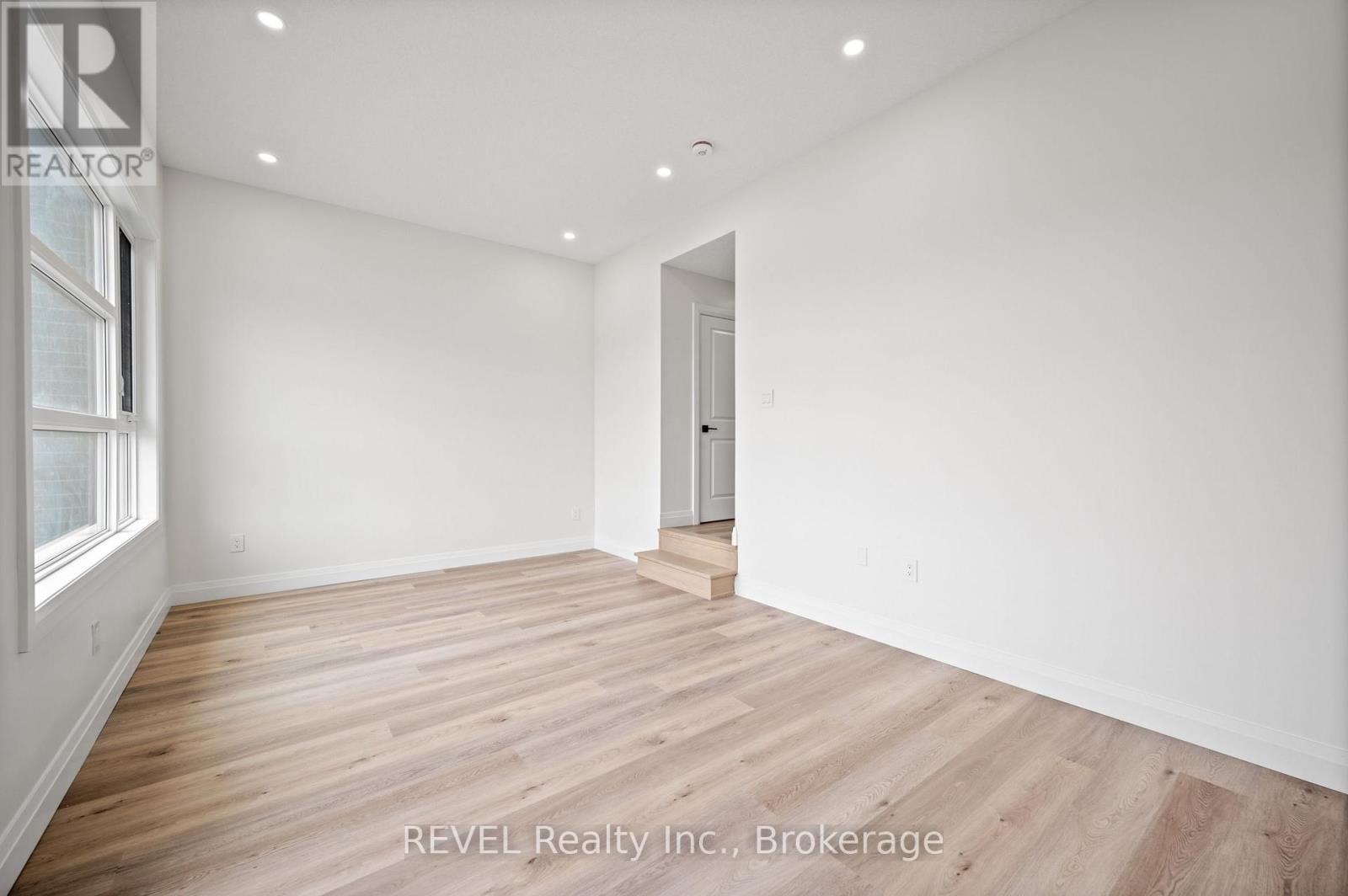 73 Warren Trail, Welland (Lincoln/crowland), Ontario  L3B 0N8 - Photo 19 - X12590472