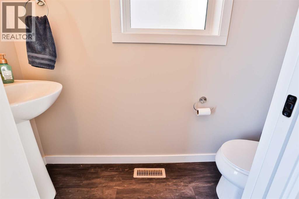 870 Greywolf Run N, Lethbridge, Alberta  T1H 7G6 - Photo 8 - A2273264