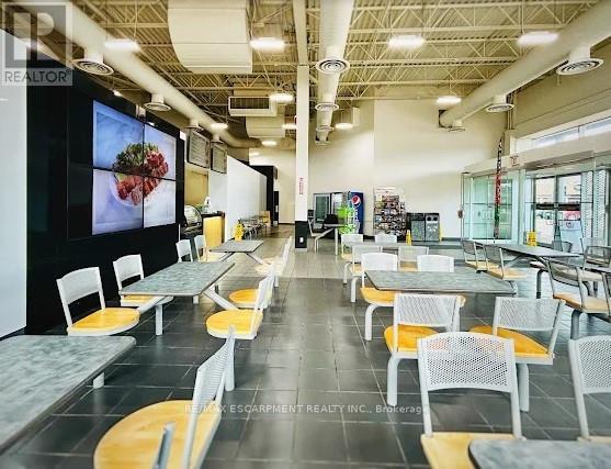 B17 - 7500 Lundy's Lane Road, Niagara Falls, Ontario  L2H 1G8 - Photo 4 - X12590132