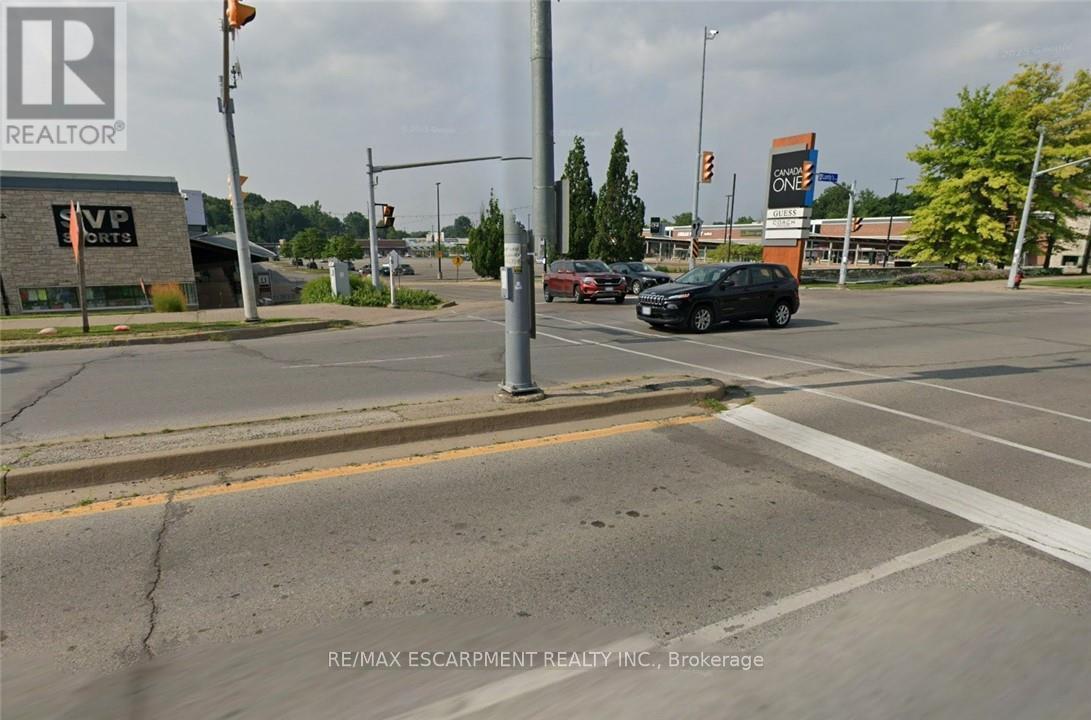 B17 - 7500 Lundy's Lane Road, Niagara Falls, Ontario  L2H 1G8 - Photo 6 - X12590132