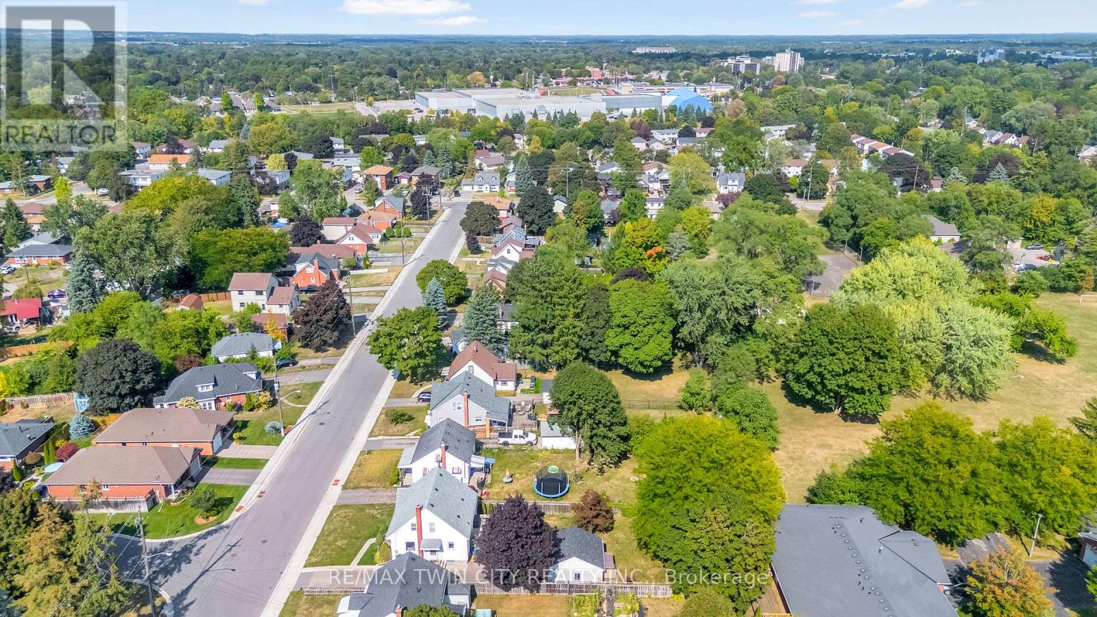 493 St Paul Avenue, Brantford, Ontario  N3R 4P4 - Photo 36 - X12590152