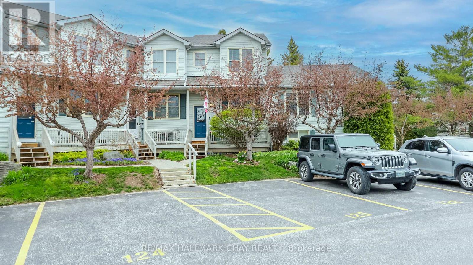 126 - 150 Victoria Street S, Blue Mountains, Ontario  N4L 2P0 - Photo 2 - X12590156