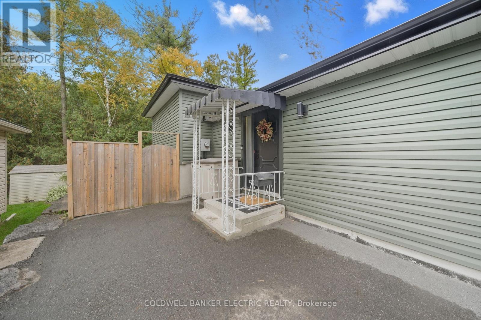 1673 Redwood Drive, Peterborough, Ontario K9K 1M2 - Photo 4 - X12590314