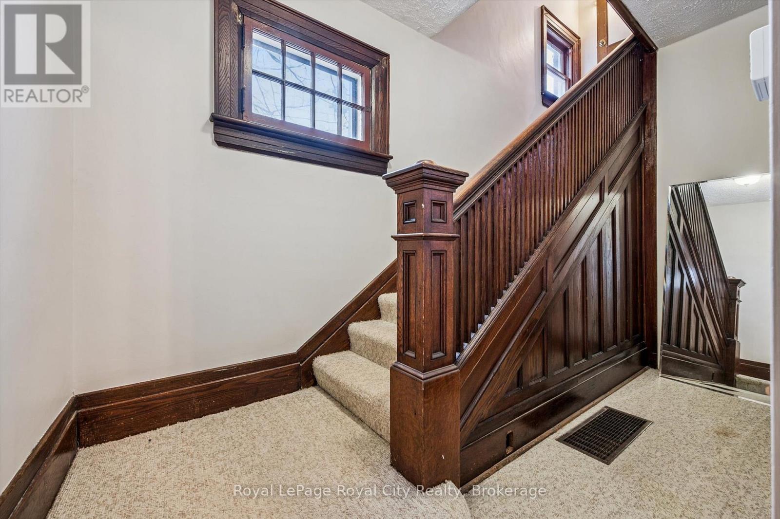 240 Paisley Street, Guelph, Ontario  N1H 2P7 - Photo 21 - X12590302