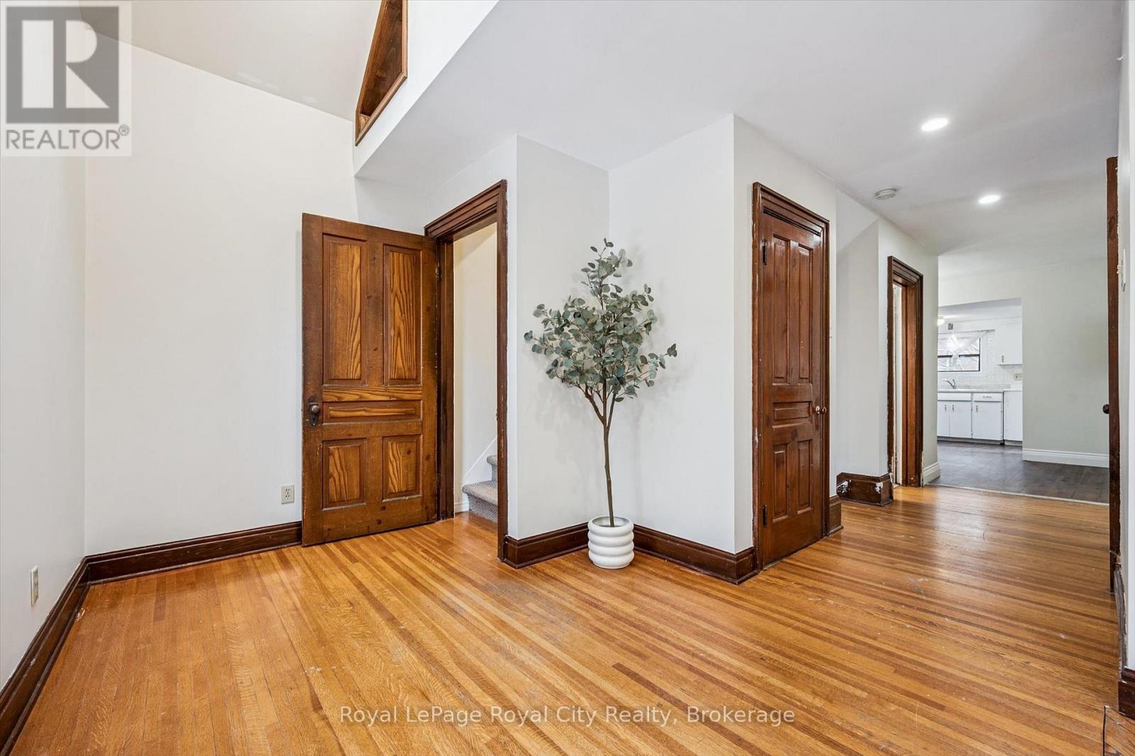 240 Paisley Street, Guelph, Ontario  N1H 2P7 - Photo 25 - X12590302