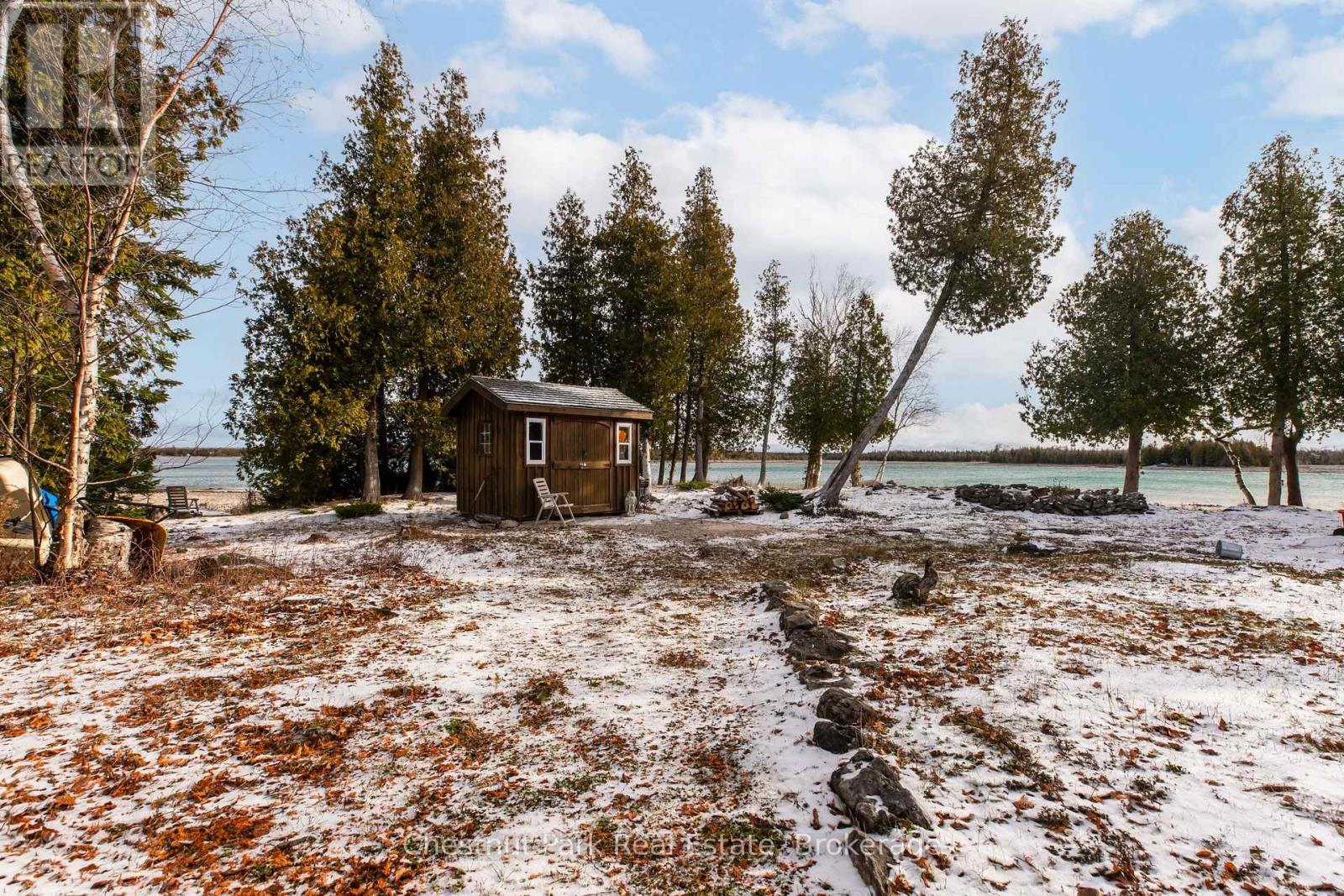 137 Pine Tree Harbour Road, Northern Bruce Peninsula, Ontario N0H 1Z0 - Photo 10 - X12590310